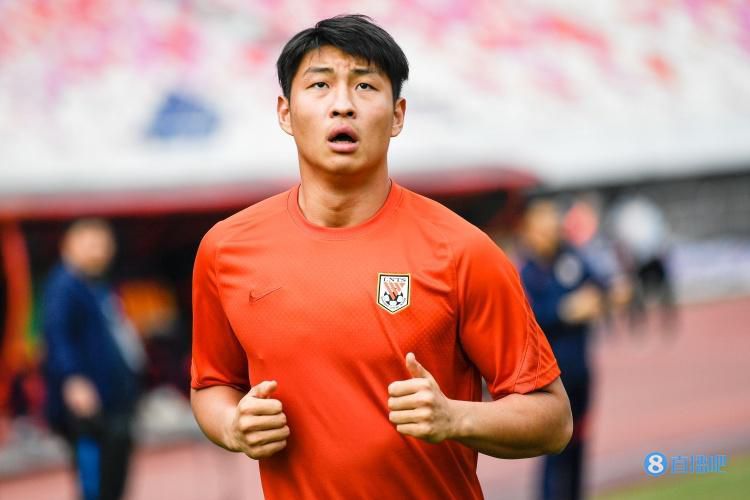 老板和他的下属之间的危险关系