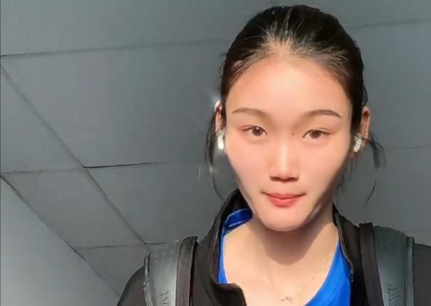 街边的美人图